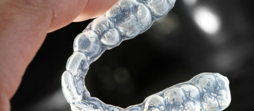 Braces VS Invisalign: Which One is Better For You? - Paradise Smiles